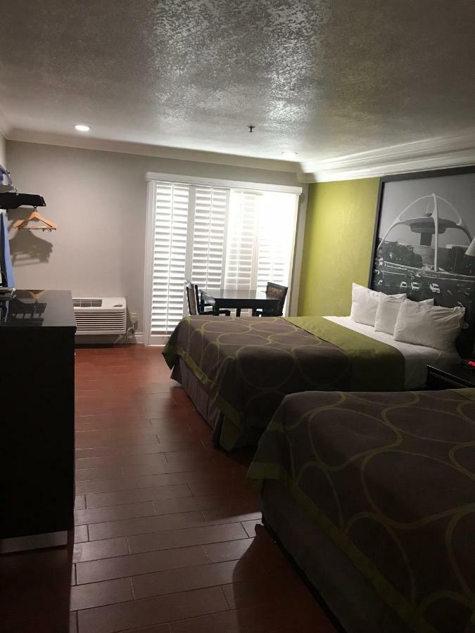 Super 8 By Wyndham Inglewood/lax/la Airport Hotel Inglewood