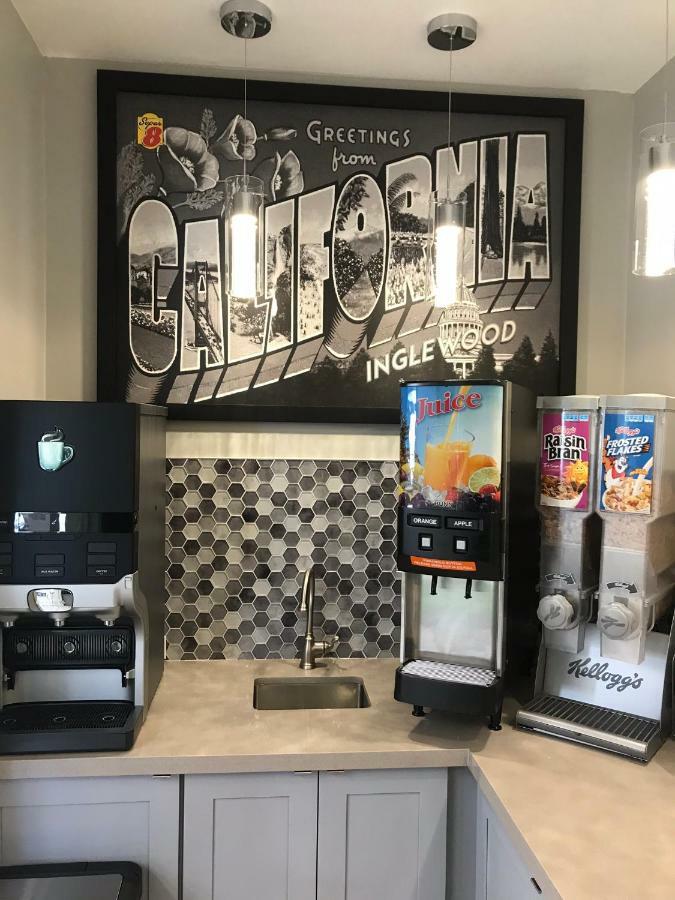 Super 8 By Wyndham Inglewood/lax/la Airport Inglewood