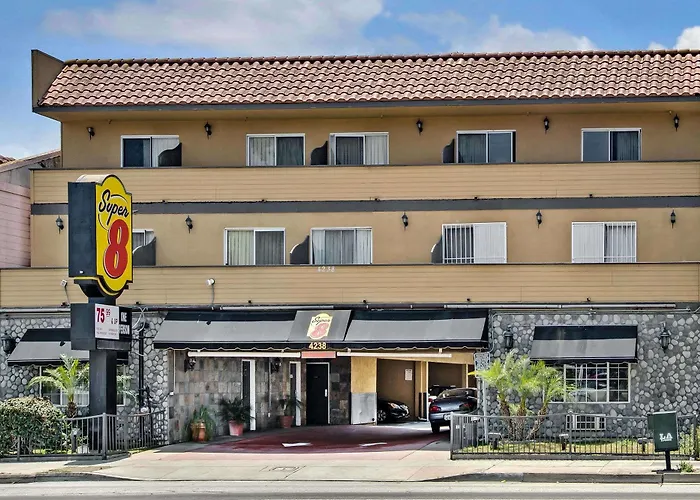 Super 8 by Wyndham Inglewood/Lax/La Airport