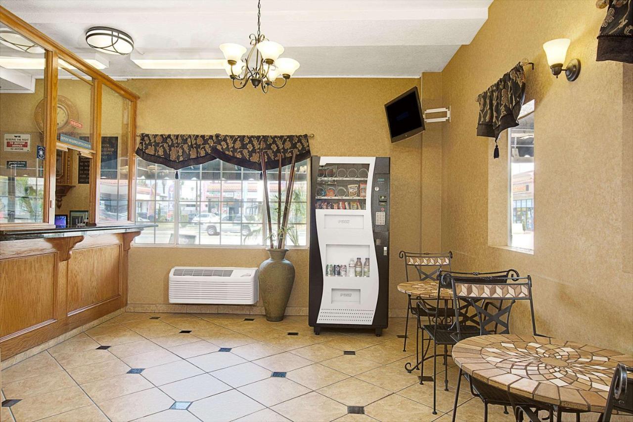 Hotel Super 8 By Wyndham Inglewood/lax/la Airport Inglewood