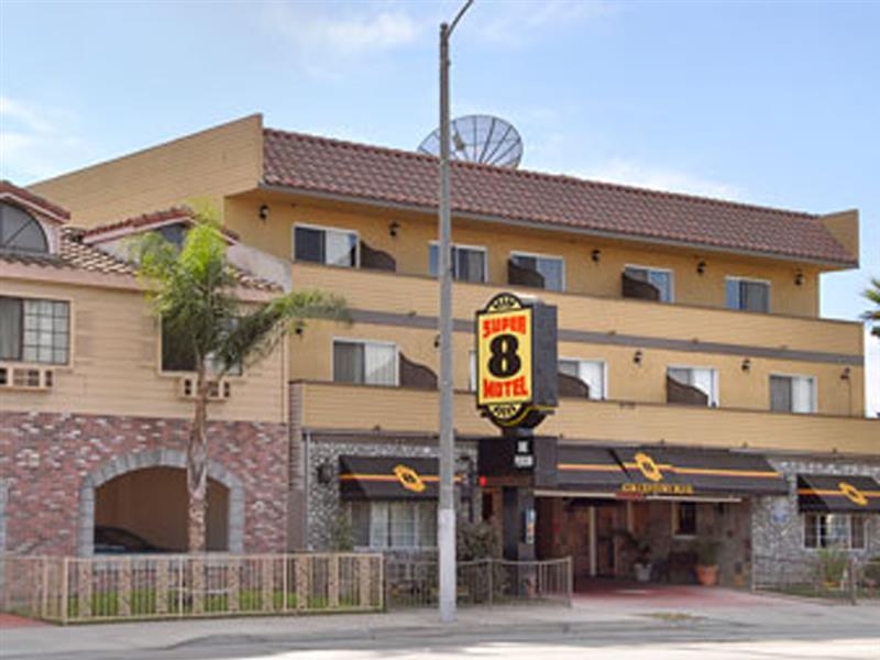 Hotel Super 8 By Wyndham Inglewood/lax/la Airport 2*