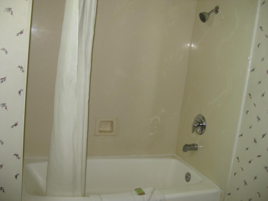 Super 8 By Wyndham Inglewood/lax/la Airport