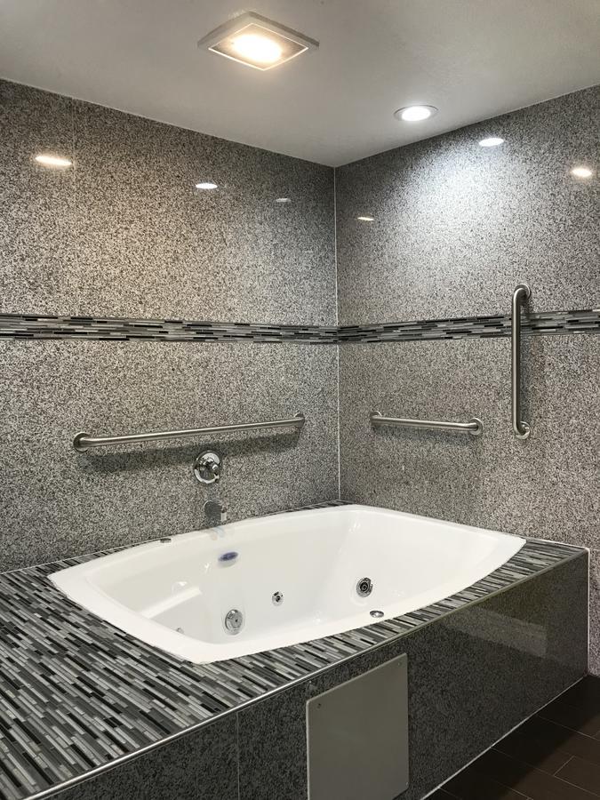 Super 8 By Wyndham Inglewood/lax/la Airport Hotel 2*
