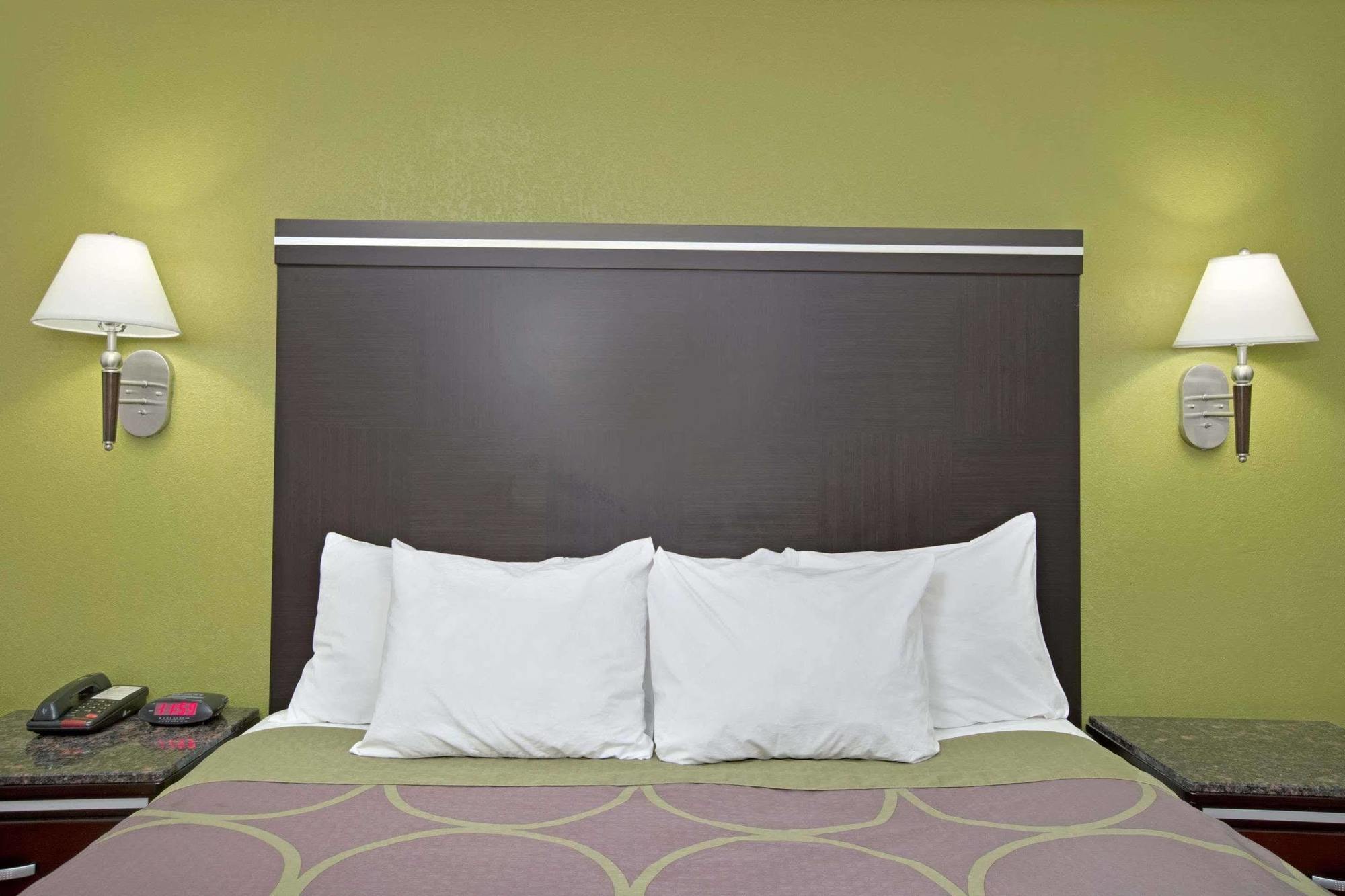 Super 8 By Wyndham Inglewood/lax/la Airport Hotel Inglewood