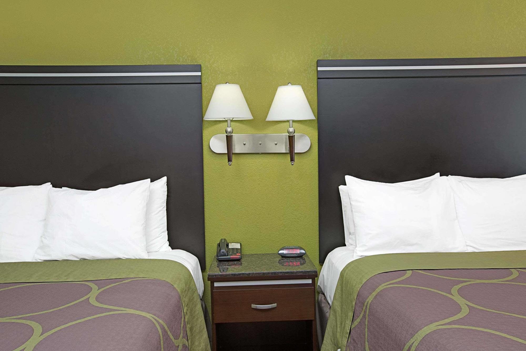 Super 8 By Wyndham Inglewood/lax/la Airport Hotel