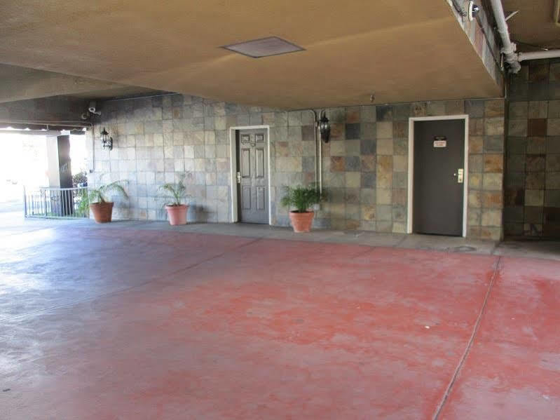 Super 8 By Wyndham Inglewood/lax/la Airport Hotel